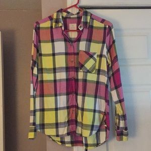 4/$20 American Eagle yellow magenta flannel small